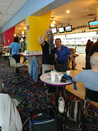 Bowling Alley «Oviedo Bowling Center», reviews and photos, 376 E Broadway St, Oviedo, FL 32765, USA