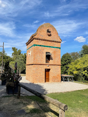Pigeonnier du Castela à Saint-Sulpice-la-Pointe