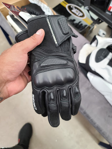 Motorcycle Parts Store «Cycle Gear», reviews and photos, 2052 Lincoln Hwy, Edison, NJ 08817, USA