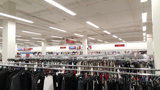 Clothing Store «Burlington Coat Factory», reviews and photos, 4849 Golf Rd, Skokie, IL 60077, USA