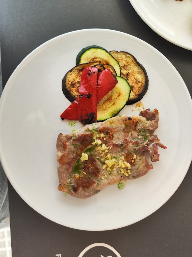 Yum cervecería cafetería