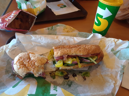 Restaurant «SUBWAY®Restaurants», reviews and photos, 507 S Roosevelt Dr, Seaside, OR 97138, USA