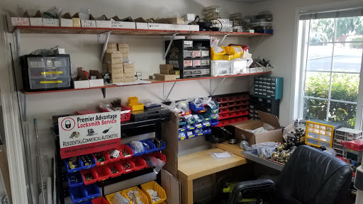 Locksmith «Advantage Locksmith Portland», reviews and photos, 8104 SW Durham Rd, Portland, OR 97224, USA