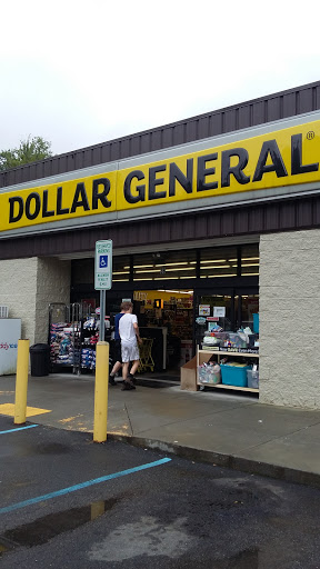 Discount Store «Dollar General», reviews and photos, 36 Winter Place Lane, Newland, NC 28657, USA