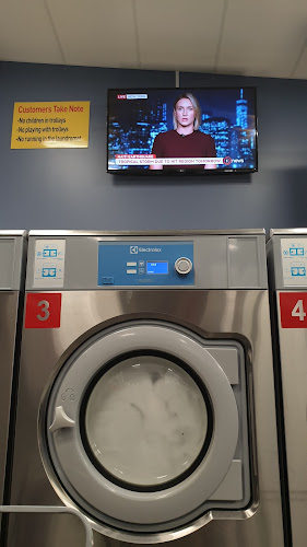 Reviews of Crystal Laundromat Nawton Hamilton in Hamilton - Laundry service