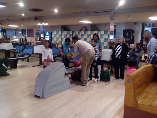 Bowling Alley «Midway Bowling Center», reviews and photos, 1561 Holly Pike, Carlisle, PA 17015, USA