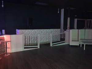 Oasis Lounge - photo 1