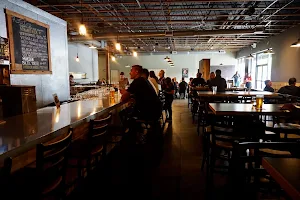 Cascadia Pizza Restaurant and Brewery image