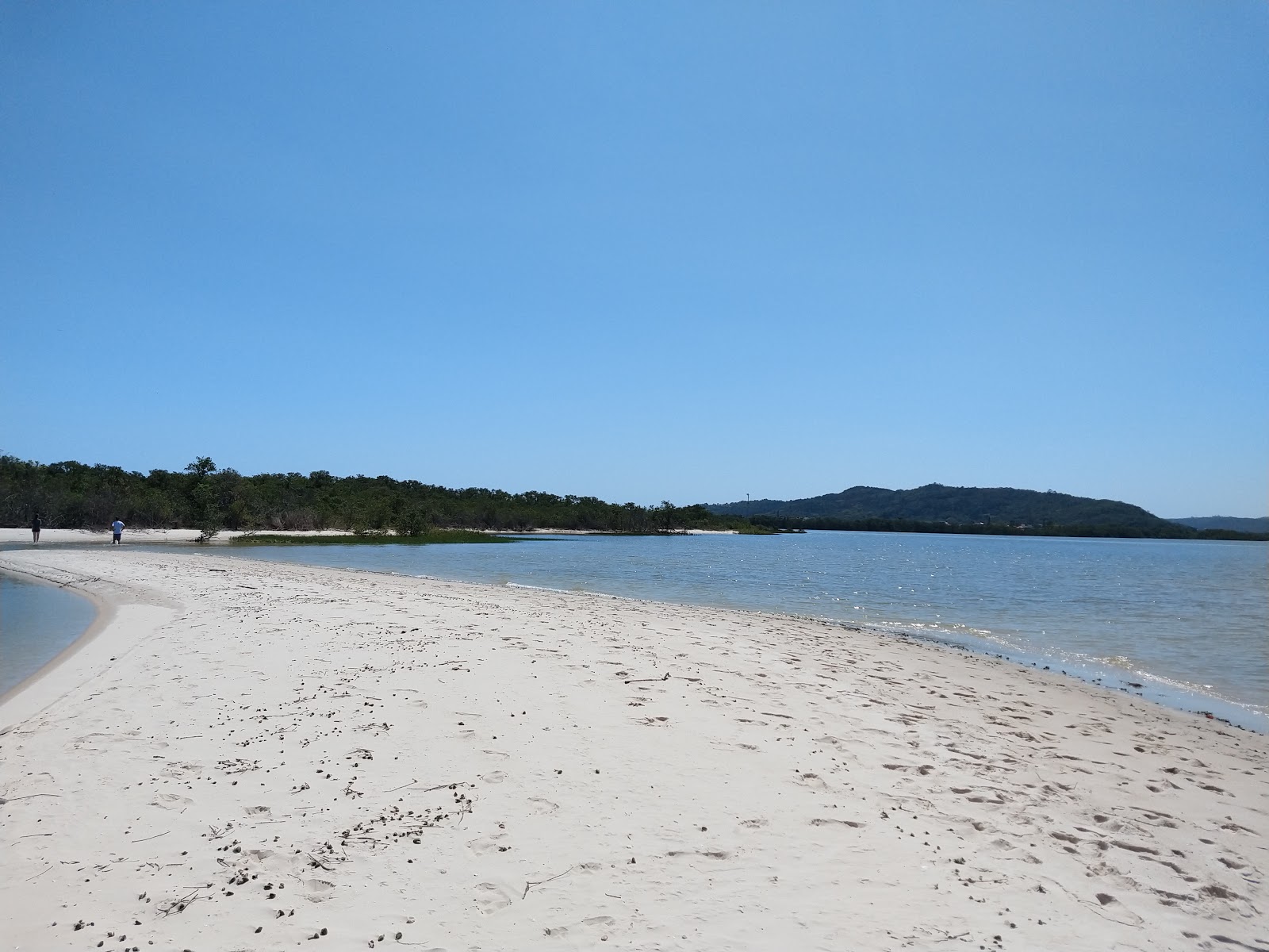 Fotografija Praia do Pontal z svetel pesek površino