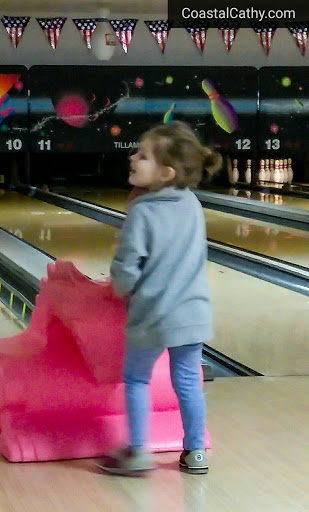 Bowling Alley «Tillamook Bowling Lanes», reviews and photos, 3705 3rd St, Tillamook, OR 97141, USA