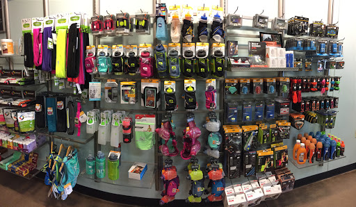 Sporting Goods Store «Fleet Feet Sports Tulsa KingsPointe Village», reviews and photos, 5968 S Yale Ave, Tulsa, OK 74135, USA