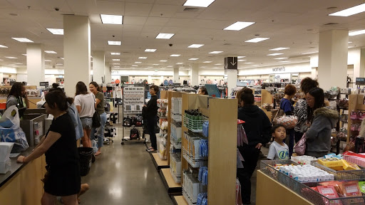 Department Store «Nordstrom Rack», reviews and photos, 3363 E Foothill Blvd, Pasadena, CA 91107, USA