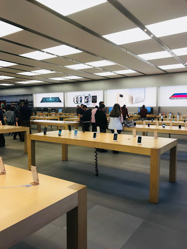 Computer Store «Apple Christiana Mall», reviews and photos, 125 Stanton Christiana Rd, Newark, DE 19702, USA