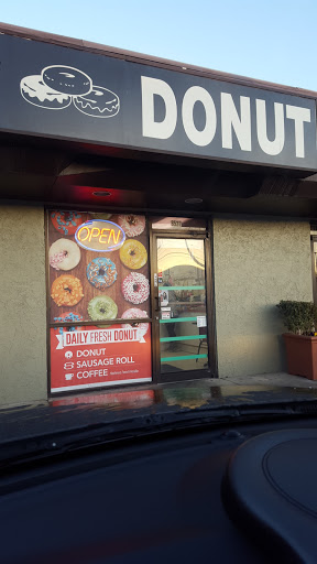 Donut Shop «Ferguson Donut Shop», reviews and photos, 8537 Ferguson Rd, Dallas, TX 75228, USA