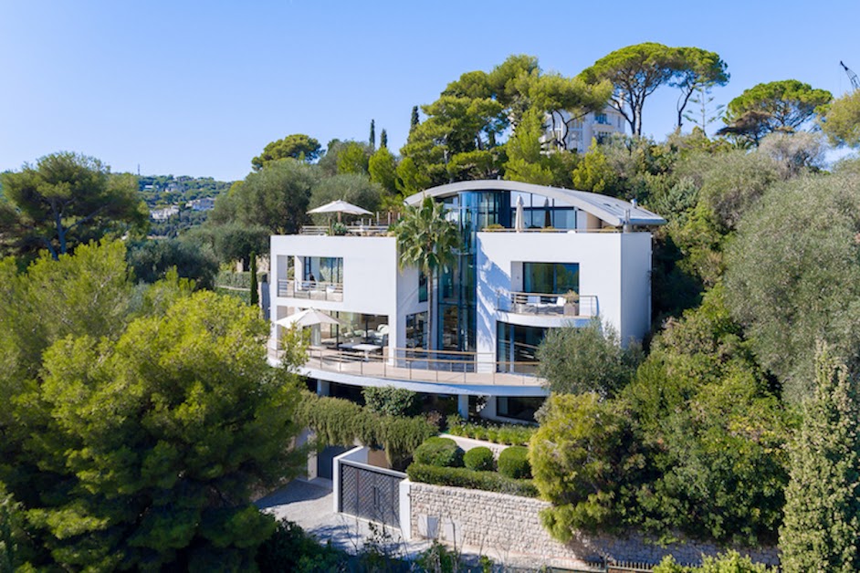 Premium Riviera - Luxury Villa Rentals and Yacht Charters à Biot