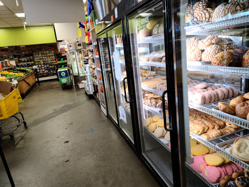 Mexican Grocery Store «La Huerta Mexican & Latin Market», reviews and photos, 405 E Smith St, Kent, WA 98030, USA