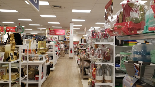 Department Store «Marshalls & HomeGoods», reviews and photos, 4950 Hadley Center Dr, South Plainfield, NJ 07080, USA