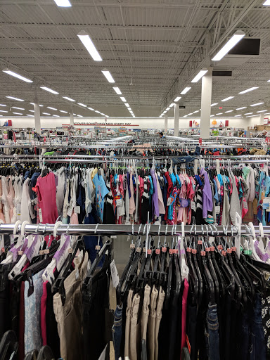 Clothing Store «Burlington Coat Factory», reviews and photos, 3475 Westdale Dr SW, Cedar Rapids, IA 52404, USA