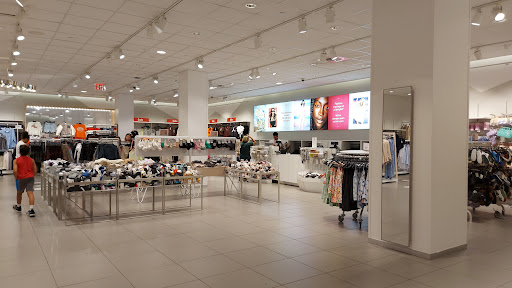 Outlet Mall «The Outlets at Bergen Town Center», reviews and photos, 1 Bergen Town Center, Paramus, NJ 07652, USA