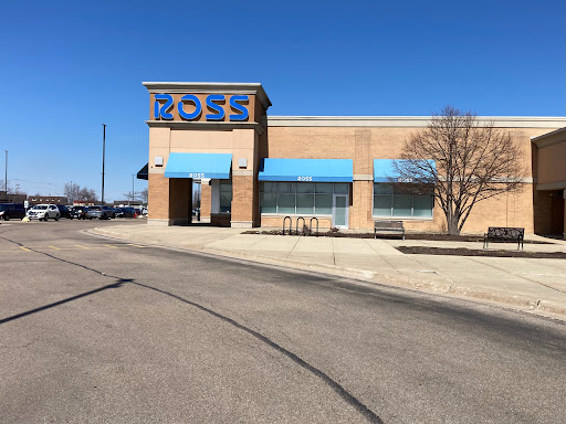 Clothing Store «Ross Dress for Less», reviews and photos, 2520 Sycamore Rd, DeKalb, IL 60115, USA