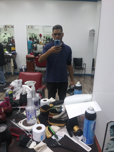 Barber Shop «Amigo Barber Shop», reviews and photos, 23 S Main St C, Freeport, NY 11520, USA