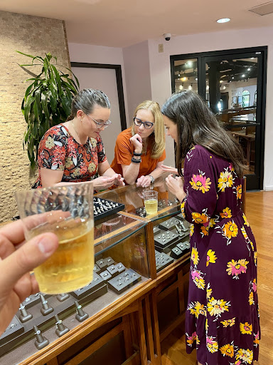 Jewelry Store «Leo Hamel Fine Jewelry & Engagement Ring Store», reviews and photos, 1851 San Diego Ave, San Diego, CA 92110, USA