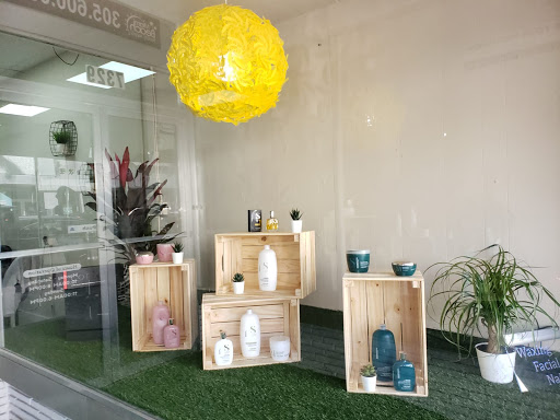 Beauty Supply Store «Miami Beach Beauty Supply & Salon», reviews and photos, 7329 Collins Ave, Miami Beach, FL 33141, USA