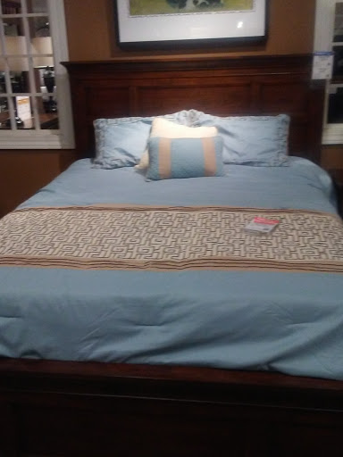 Furniture Store «Furniture Fair», reviews and photos, 7200 Dixie Hwy, Fairfield, OH 45014, USA