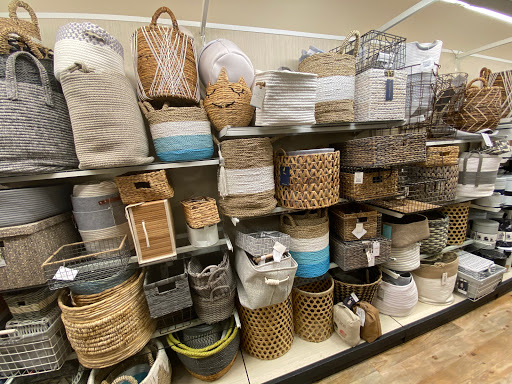 Department Store «HomeGoods», reviews and photos, 12351 Limonite Ave, Eastvale, CA 91752, USA