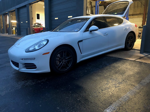 Auto Body Shop «Twomey Auto Works», reviews and photos, 1009 S Congress Ave, Austin, TX 78704, USA