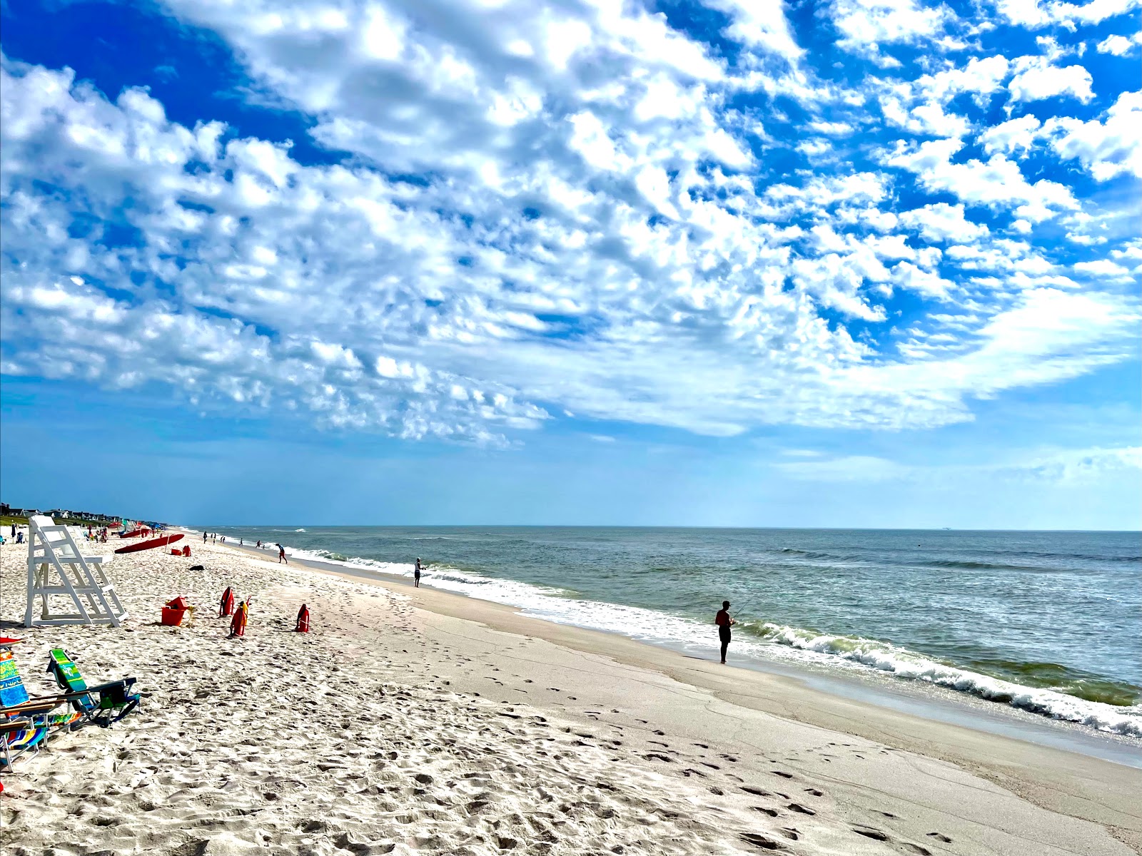 Foto van Chadwick Beach met helder zand oppervlakte