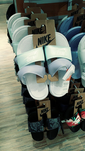 Shoe Store «KicksUSA», reviews and photos, 1575 N 52nd St, Philadelphia, PA 19131, USA