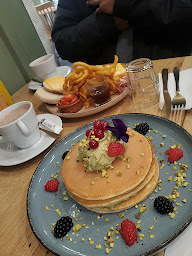 Photo n°69 de Chez Hanna (Stains) - Restaurant | Brunch & Pause café à Stains ()