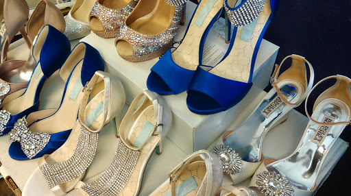 Bridal Shop «The Shabby Chic Bride consignment shop», reviews and photos, 2195 Hyacinth St NE #191, Salem, OR 97301, USA