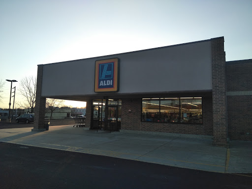 Supermarket «ALDI», reviews and photos, 400 Doylestown Rd, Lansdale, PA 19446, USA