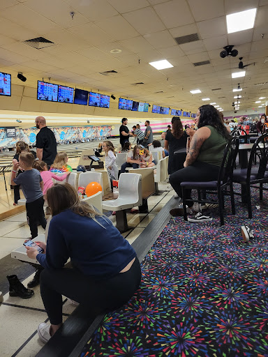 Bowling Alley «Camelot Bowl», reviews and photos, 801 Beltline Rd, Collinsville, IL 62234, USA