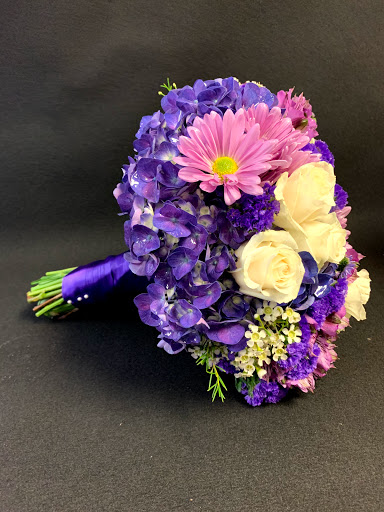 Florist «Mid Cities Florist», reviews and photos, 3225 Harwood Rd F, Bedford, TX 76021, USA