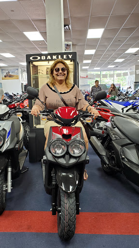 Yamaha Motorcycle Dealer «New York Honda Yamaha», reviews and photos, 3602 38th St, Long Island City, NY 11101, USA