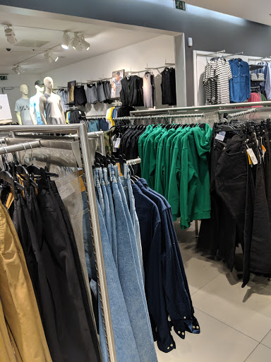 H&M