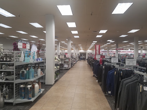 Clothing Store «Burlington Coat Factory», reviews and photos, 833 Lancaster Dr NE, Salem, OR 97301, USA