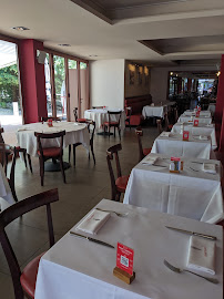 Atmosphère du Restaurant gastronomique L'Embarcadère à Jassans-Riottier - n°14