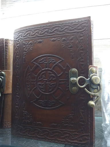 Tobacco Shop «Village idiot smoke shop», reviews and photos, 728 S Jefferson Ave, Cookeville, TN 38501, USA