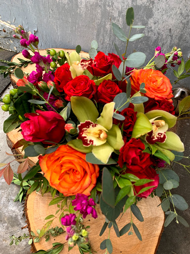 Florist «Petals & Vines», reviews and photos, 410 Main St E, Monmouth, OR 97361, USA