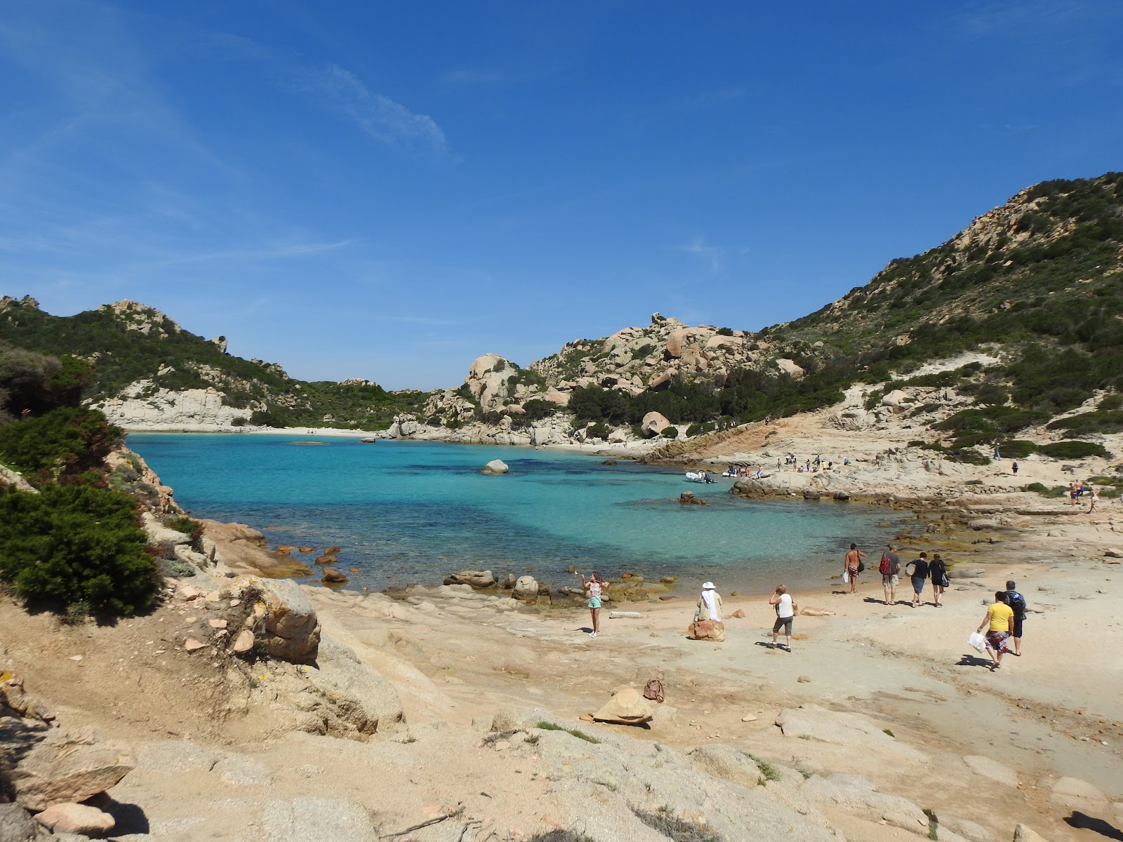 Zdjęcie Cala Canniccio beach z małe zatoki