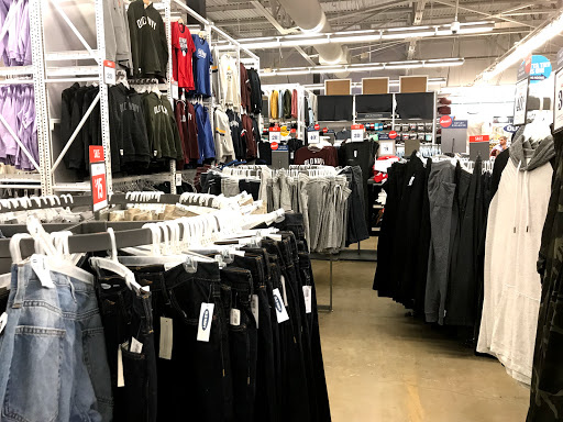 Clothing Store «Old Navy», reviews and photos, 1172 Great Mall Dr, Milpitas, CA 95035, USA