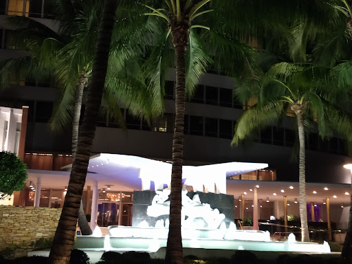 Shopping Mall «Fontainebleau Shops», reviews and photos, 4441 Collins Ave, Miami Beach, FL 33140, USA