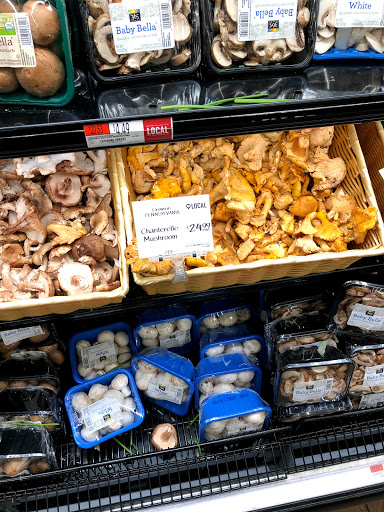 Grocery Store «Whole Foods Market», reviews and photos, 250 7th Ave, New York, NY 10001, USA