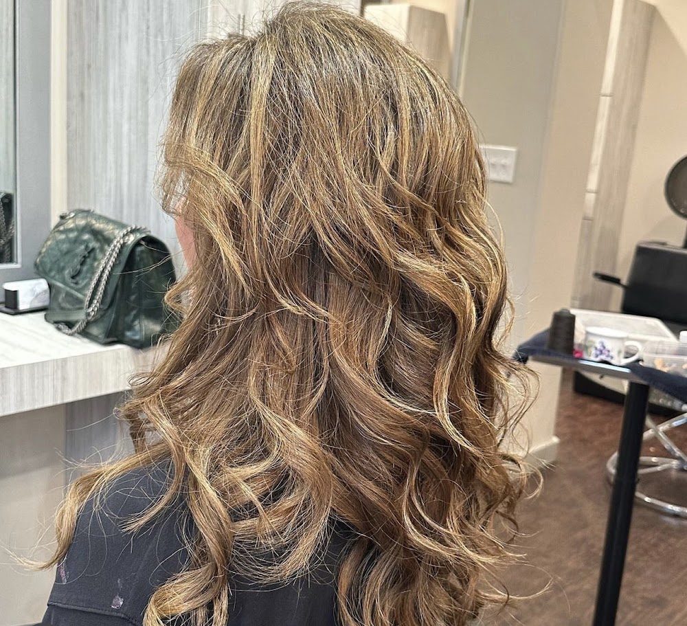 Lee Graves Salon