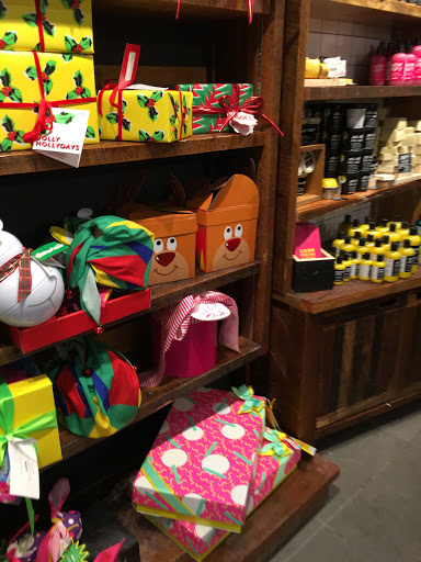 Cosmetics Store «Lush», reviews and photos, 313 Smith Haven Mall, Lake Grove, NY 11755, USA