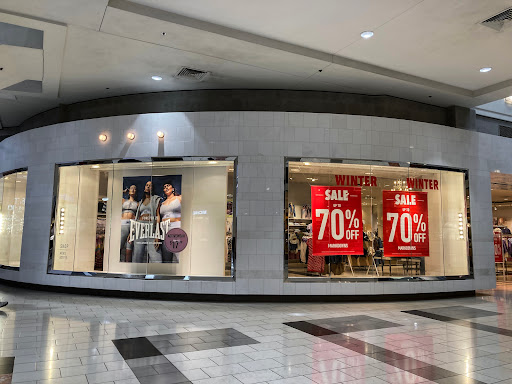 Clothing Store «F21 XXI», reviews and photos, 9601 SW Washington Square Rd, Tigard, OR 97223, USA